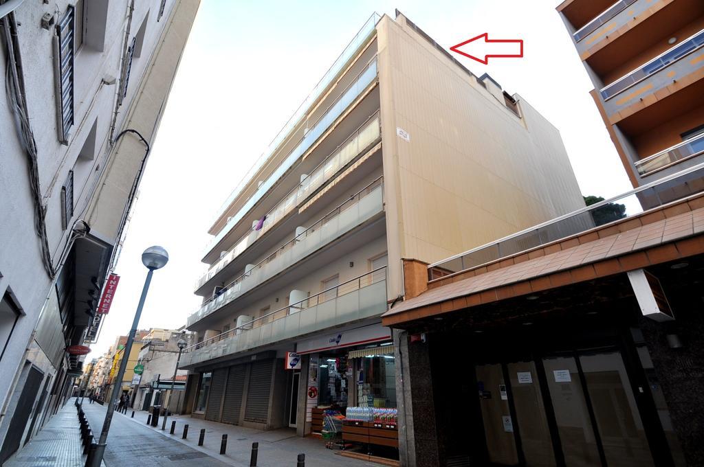 Apartament Duplex Llaverias Lloret de Mar Bagian luar foto
